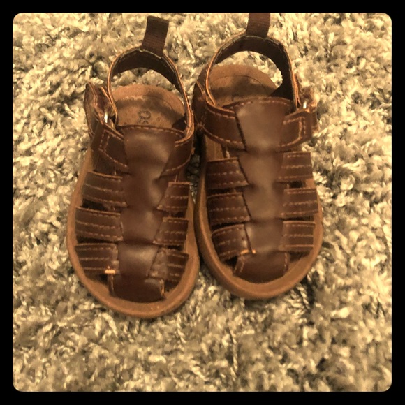 oshkosh boys sandals